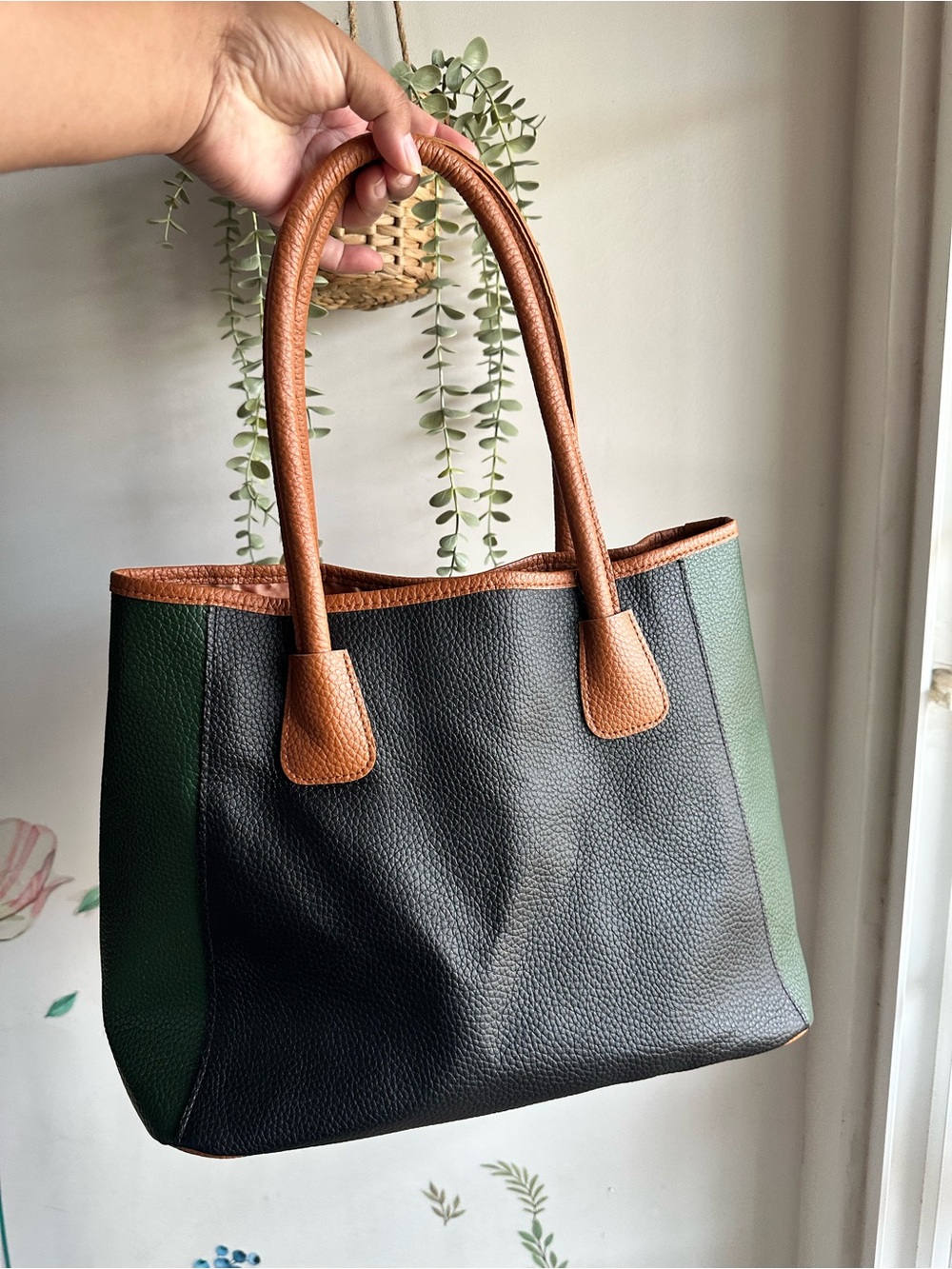 Neiman Marcus Black, Green & Tan Two-Tone Leather Tote